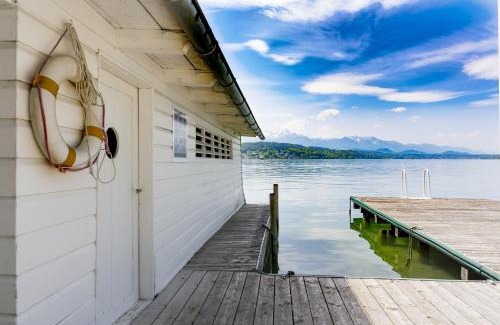 Poertschach am Woerthersee Hotel | Experience Beachside Bliss at Strandhotel Kärntnerhof