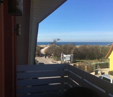 Graal Mueritz Hotel | Elegant Strandhotel Deichgraf in Graal-Müritz with Ocean Views
