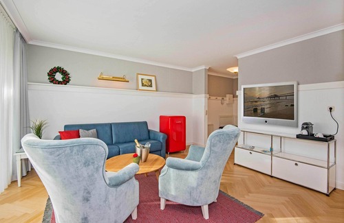 Seebad Heringsdorf Hotel | Relax at Strandhotel Heringsdorf: Spa, Pool & Family Friendly