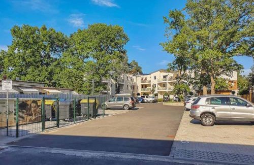 Markgrafenheide Apartment | Stunning Strandkorb Nr. 7 with Oceanfront Views