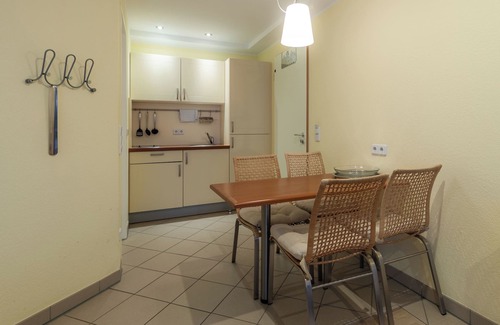 Mirow Apartment | Strandläufer Classic 211: Cozy Apartment with Pool & Spa