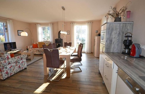 Glowe House | Inviting Strandläufer Holiday Residence with Family-Friendly Amenities