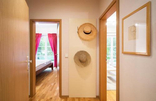 Ostseebad Ahrenshoop Apartment | Pet-Friendly Escape at Strandleben 02 - Dora Koch-Stetter