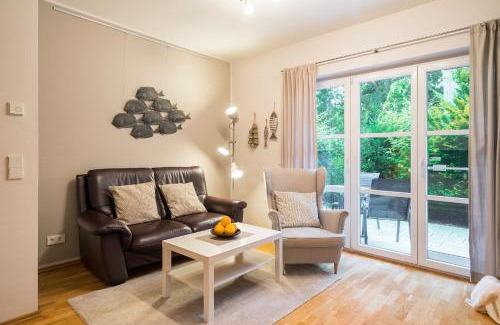 Ostseebad Ahrenshoop Apartment | Pet-Friendly Escape at Strandleben 02 - Dora Koch-Stetter