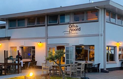 Schiermonnikoog Hotel | Relax at Strandhotel Om de Noord with Oceanfront Views