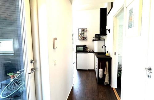 Stravalla Cottage | Pet-Friendly Modern Guesthouse Near Beautiful Stråvalla Beach