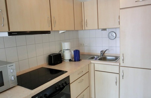 Graal Mueritz Apartment | Cozy 2-Bedroom Apartment Near the Beach with WiFi