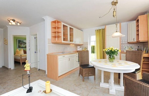 Norddeich Apartment | Cozy Oceanfront Getaway in Norddeich - Guest Rated 9.8