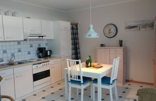 Maasholm-Bad Apartment | Cozy Oceanfront Retreat in Maasholm Bad - Guest Rated 10/10