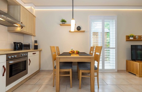 Alt Gaarz Apartment | Modern Oceanfront 3-Room Apartment for Up to 4 Guests