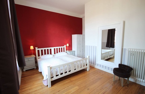 Alt-Travemunde/Ronnau Hotel | Strandperle Hotel: Family-Friendly Getaway & Top-Rated Stay