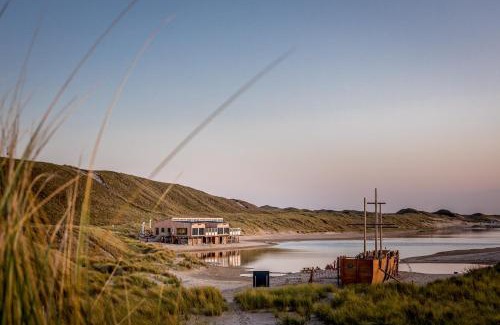 Camperduin Apartment | Oceanfront Strandstudio's Camperduin with Cozy Fireplace