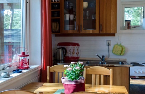 Tamta House | Top-Rated Strandstuga: Cozy Retreat with Ocean View