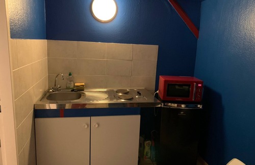 Montagne Verte Condo | Cozy Strasbourg-Center Studio with Kitchen & Breakfast
