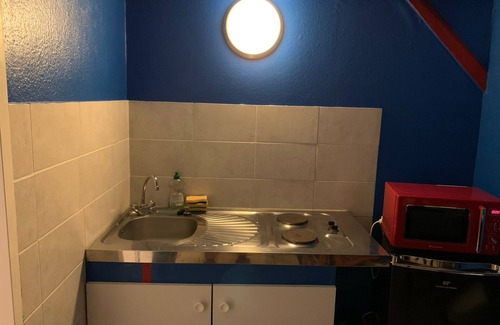 Montagne Verte Condo | Cozy Strasbourg-Center Studio with Kitchen & Breakfast