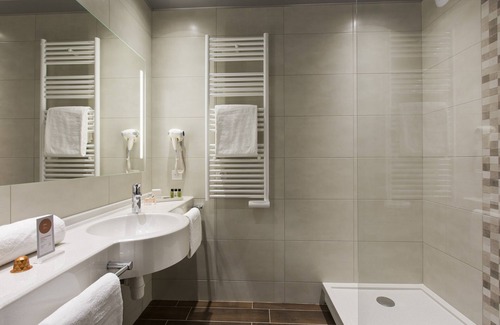 Schiltigheim Hotel | Modern B&B HOTEL Strasbourg Nord: 4-Star Comfort Awaits
