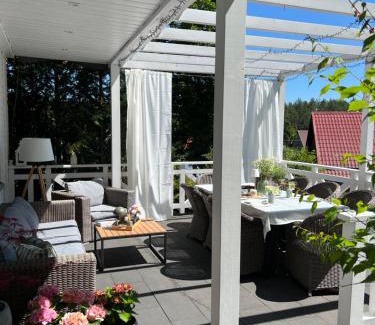 Studzienice House | Inviting Straszny Dom na Kaszubach with Ocean Views