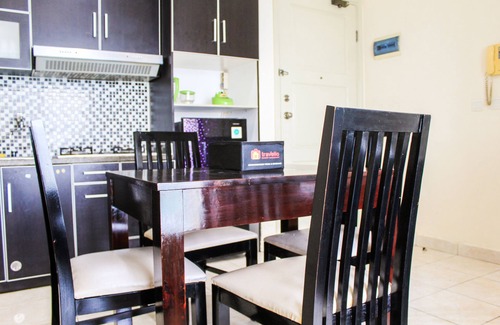 Kelapa Gading Barat Apartment | Cozy 2BR City Home with Pool and Kitchen Amenities