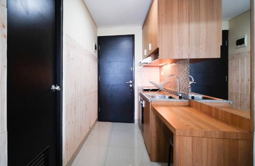 Surabaya Apartment | Cozy Studio at Tamasari Papilio Apartment with Pool & Breakfast