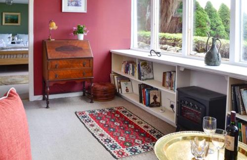 Kilcreggan House | Pet and Child Friendly Strathcashel Cottage - Rated 10/10