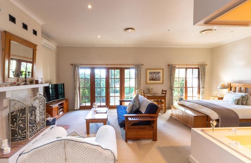 Scone Bed & Breakfast | Experience Strathearn Park Lodge: 4-Star Comfort Awaits