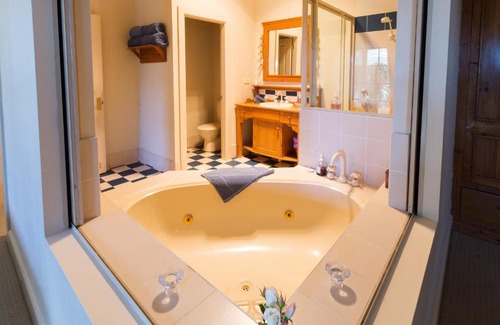 Scone Bed & Breakfast | Experience Strathearn Park Lodge: 4-Star Comfort Awaits