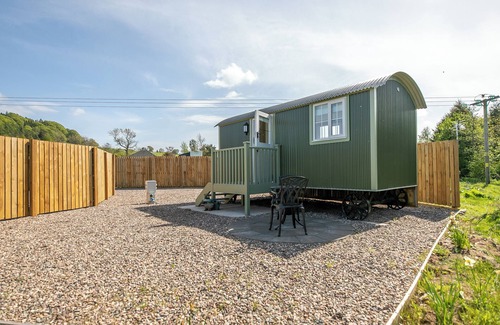 Forfar Cottage | STRATHMORE, romantic, with a garden in Forfar
