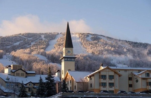 Stratton Mountain Condo | Prime Location: Ski-On/Ski-Off Access & Guest Rated 9.8