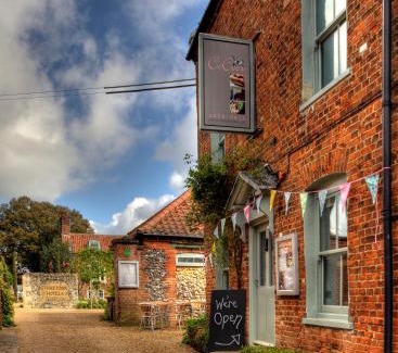 Swaffham Hotel | Discover Strattons: Pet-Friendly Stay with Top Amenities