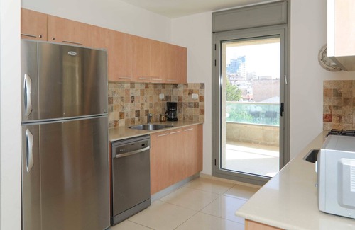 Jerusalem City Centre Apartment | Spacious Strauss Serenity: Wheelchair Accessible Apartment
