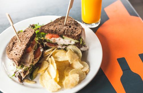 Hengelo Hotel | Budget-Friendly Stay at Stravinsky Slapen with Breakfast