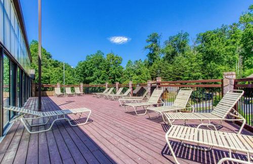 Sevierville House | Discover Strawberry Fields: Pet-Friendly Family Retreat