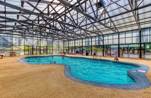 Sevierville House | Discover Strawberry Fields: Pet-Friendly Family Retreat