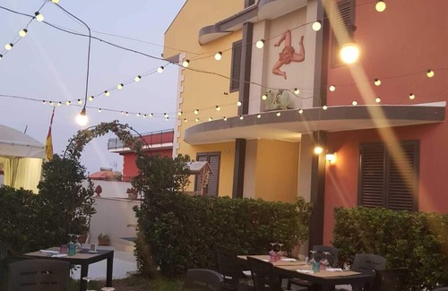 Citta Giardino House | Strawberry Room B&B Terra Mia Guesthouse
