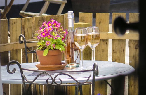 Hele Cottage | Strawfields: Ideal Rural Retreat with Games Barn & Alpacas