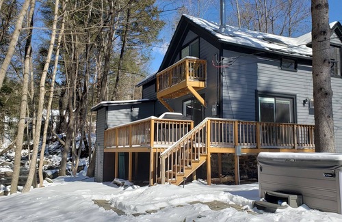Chichester Cottage | Idyllic Retreat: Ski, Hike, Spa & Relax in Comfort