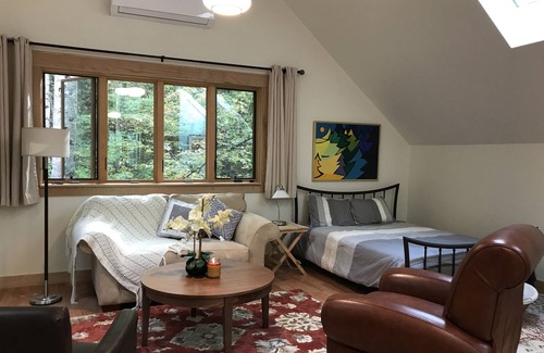Rawley Springs House | Tranquil Stream-Side Guesthouse in Rawley Springs
