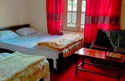 Skardu House | Cozy Stream View Guest House with Eco-Friendly Amenities