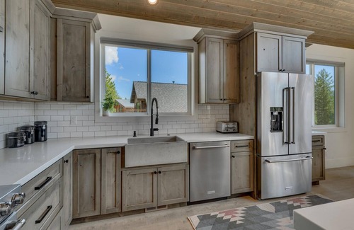 Truckee House | Unforgettable Retreat at Streams and Dreams, Rated 10/10