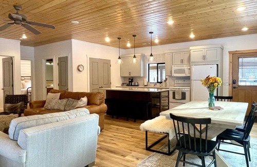 Sundance Cabin | Guest Rated 10/10: Streamside Cabin with Hot Tub