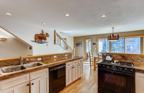 Frisco Condo | Highly Rated Streamside 333A with Spa and Breakfast Options