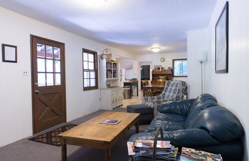 Sierra City House | Cozy Sierra Retreat with Streamside Deck and Pet-Friendly Amenities