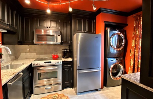 Brewster Condo | Cozy Chilton Village Apartment with Pool Passes & Kitchen