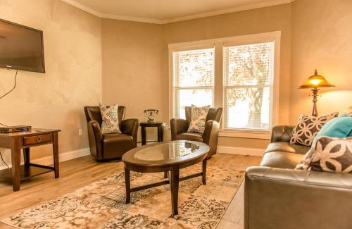 Gorham Apartment | Experience Moose Luxury Suites with Family-Friendly Amenities