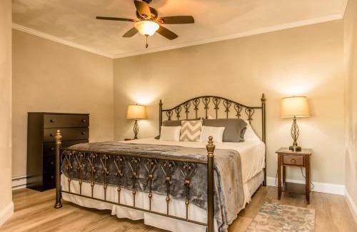 Gorham Apartment | Experience Moose Luxury Suites with Family-Friendly Amenities
