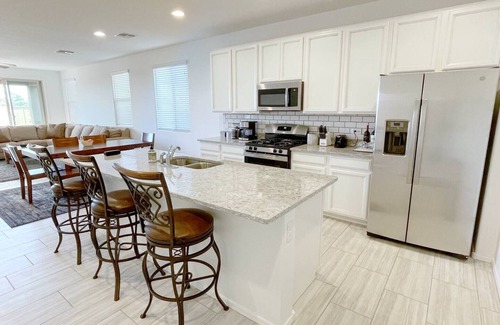 Tucson House | Inviting 4 Bedroom Retreat with Pool and Family Amenities