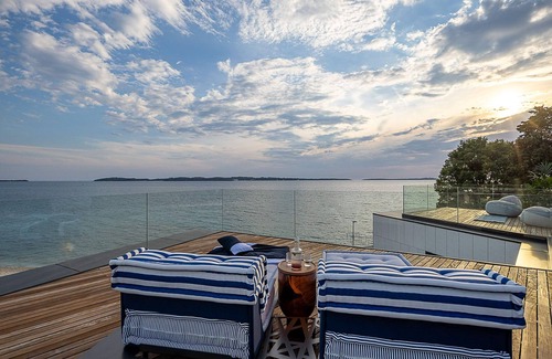 Fazana Villa | Elegant Beachfront Istria Villa with Pool & Spa Amenities
