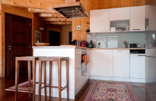 Weiden am See Apartment | Strohlehm'zhaus: Oceanfront Bliss with Pool and Family Fun