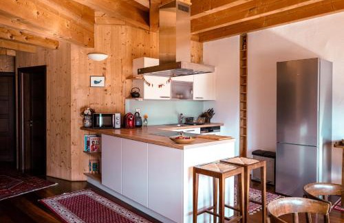 Weiden am See Apartment | Strohlehm'zhaus: Oceanfront Bliss with Pool and Family Fun