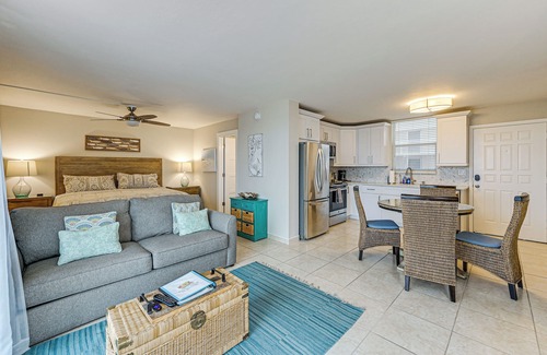 Bonita Springs Apartment | Stroll to Beach & Eats: Bonita Springs Studio